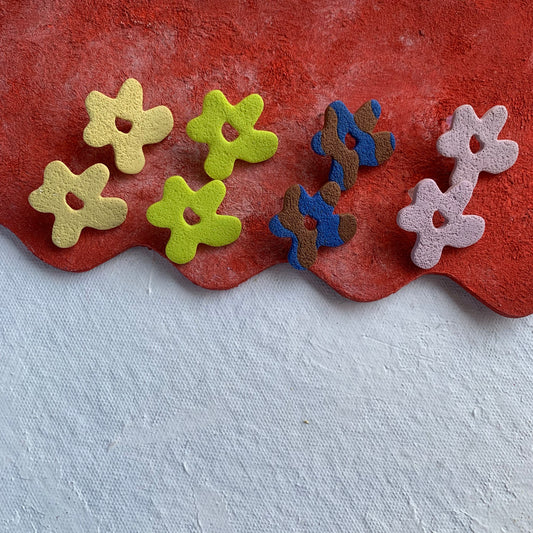 MINI FUNKY FLOWER STUDS