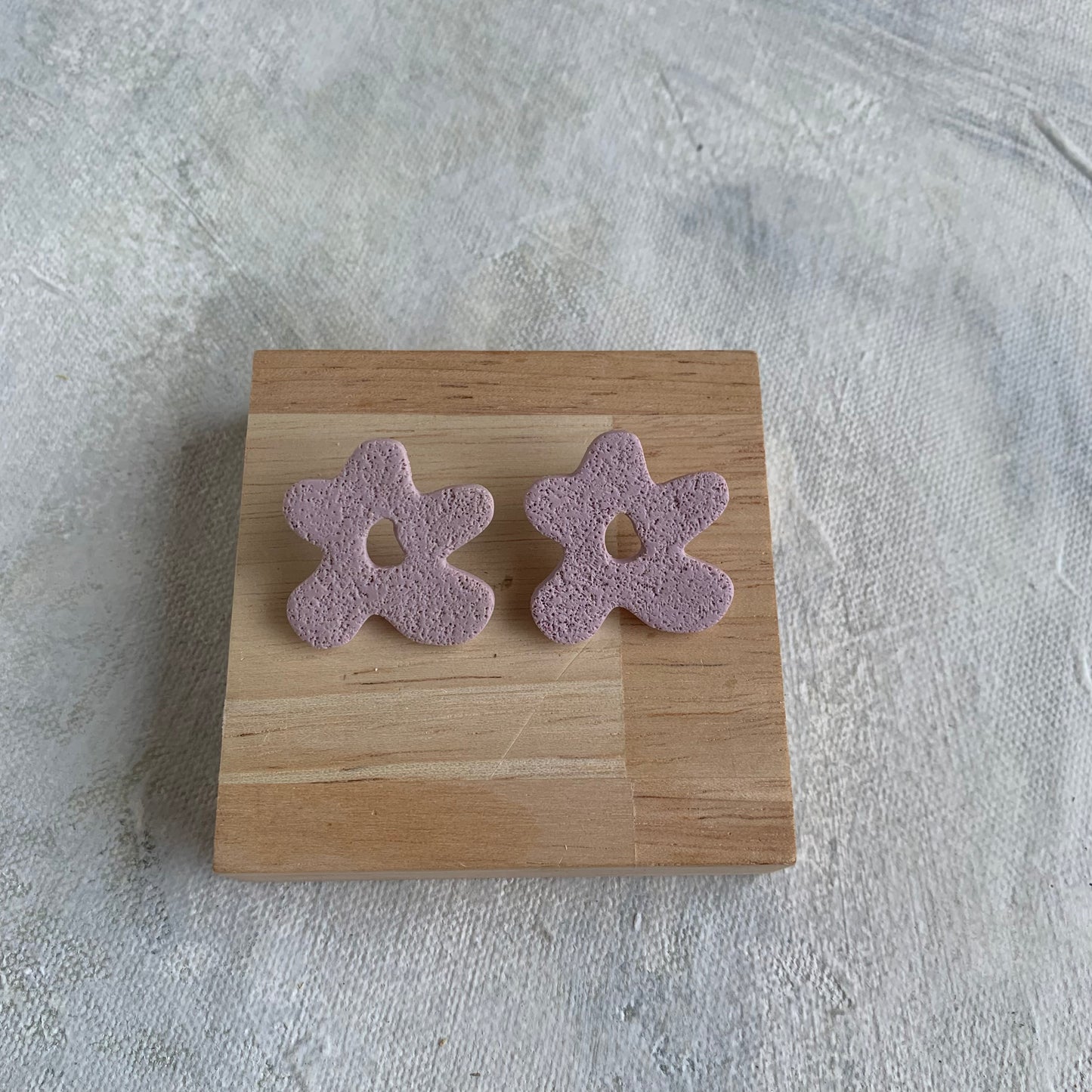 MINI FUNKY FLOWER STUDS