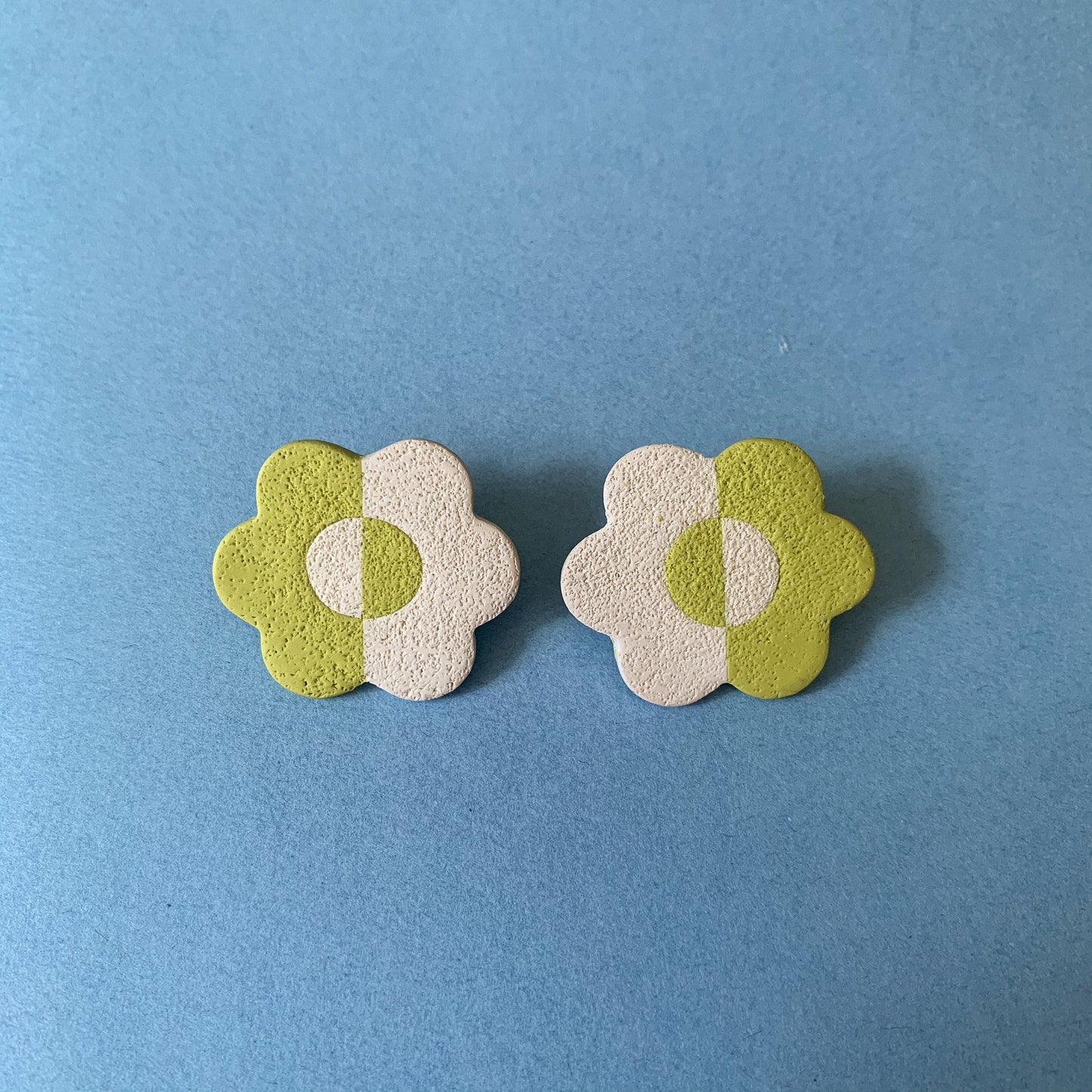 TWO TONE FLOWER STUDS